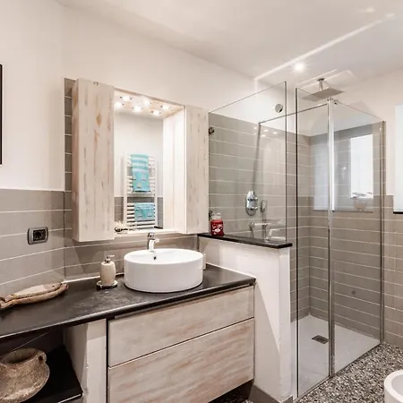 Апартаменты Sea & Soul Genova, 120 M2, Centro Citta, Parcheggio Gratuito Nella Blu Area